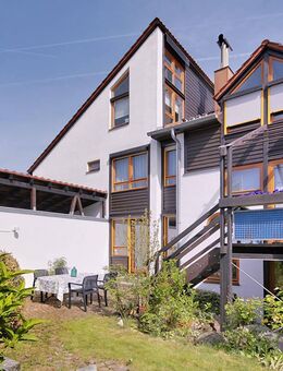 Großes Reihenmittelhaus mit Garten und Balkon - Steinenbronn
