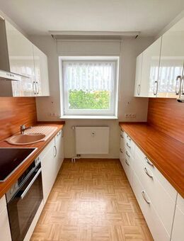 Gepflegte 3-Zimmer-Wohnung im 3. Stockwerk mit Garage im Herzen von Isernhagen-Altwarmbüchen - Isernhagen