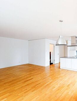 Große 4-Zimmerwohnung in urbaner Lage - Frankfurt (Main)