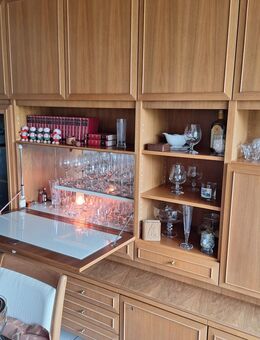 Nussbaum Wohnzimmerschrank - Gütersloh Zentrum