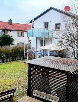 Dreifamilienhaus in Bestzustand - Bezugsfrei ab 10/25 ÖPNV fußläufig erreichbar - Erdmannhausen