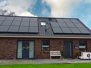 Energetisch hochwertiges Einfamilienhaus mit energieeffizienter Luft-Wärme-Pumpe, 50 qm Ausbaureserve im DG - Fredenbeck