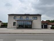 Frisch sanierte, großzügige und lichtdurchflutete 3-Zimmer-Wohnung incl. Garten zur Alleinnutzung - Tacherting