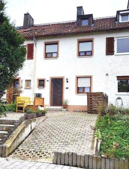 Reihenmittelhaus in guter Lage mit großem Garten - Neustadt (Aisch)