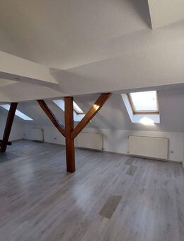 Attraktive 1 Zimmer-Dachgeschosswohnung mit Dachschlafnische in Klein Rogahn - Klein Rogahn