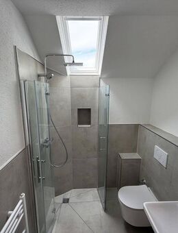 Frisch sanierte 44 m² Dachgeschoss-Singlewohnung - nur 3 Min. zum Phoenixsee, Dortmund-Schüren - Dortmund