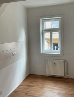 Lichtdurchflutetes, großzügiges, gepflegtes 1 1/2- Zimmer-Appartement-Innenstadt-Nähe Fußgängerzone - Suhl