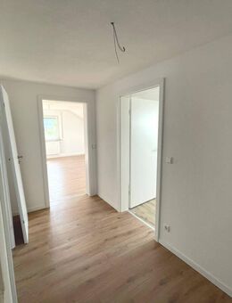 Kernsanierte Dachgeschosswohnung in gefragter Wohnlage von Geislingen sucht neue Mieter! - Geislingen (Steige)