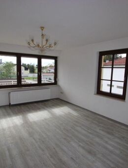 schöne 3 Zi.-Eigentumswohnung mit Garage in zentraler Lage - 488 - Simbach (Inn)