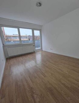 Helle 3-Zimmer-Wohnung mit Balkon in Offenbach am Main - Offenbach (Main)