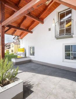 Eigenheim o. Kapitalanlage mit 3 Wohnungen plus Gewerbefläche zentral in Vilsbiburg - zu verkaufen - Vilsbiburg