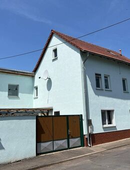 Familienfreundliches Einfamilienhaus mit separatem Gartenhaus, großem Garten, Garage und Solaranlage - Wangenheim