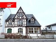 Denkmalgeschützte ehem. herrschaftliche Fachwerkvilla in Bäderarchitektur -stark sanierungsbedürftig - Bad Salzschlirf