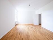 Hochwertig saniert: 3-Zimmer-Gründerzeit-Wohnung mit Aufzug - Balkon - hochwertiges Bad - Berlin