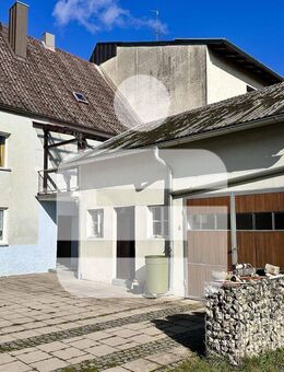 Wohnen im Ortskern! Reihenmittelhaus mit historischen Wurzeln zum Selbstgestalten in Hahnbach - Hahnbach