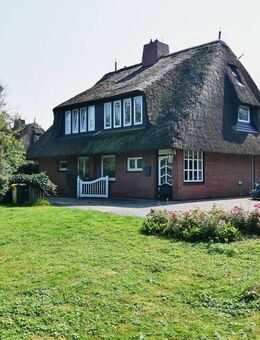 Haushälfte auf großem Südgrundstück in Sackgassenlage - Wenningstedt-Braderup (Sylt)