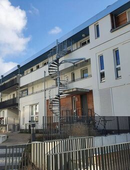 Hier lässt es sich Wohnen - Südseite in zweiter Reihe, Wintergarten und Einbauküche wartet auf Sie! - Dresden