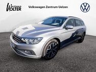 VW Passat Variant, 2.0 TDI Business, Jahr 2022 - Uelzen