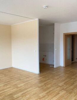3 Raum Wohnung mit Dusche und Weitblick - Plauen