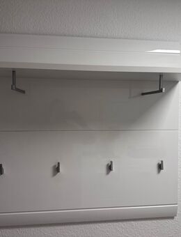 Schuhschrank und Garderobe - Essen