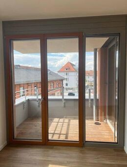 ERSTBEZUG! LETZES HAUS! Größere 4-Zimmer-Wohnung mit 2 Bädern und West-Loggia - Bamberg