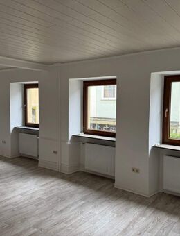 Zentral gelegene 3 Zimmerwohnung im Erdgeschoss zu vermieten - Bad Brückenau