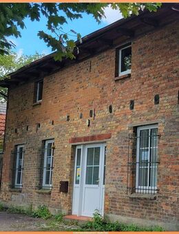 Wer möchte sich selbst verwirklichen oder liebt große Räume ? Ein Stadthaus mit sonnigem Innenhof. - Röbel (Müritz)