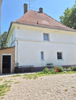 Handwerker aufgepasst: Renovierungsobjekt mit großem Grundstück - Wallersdorf