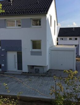 Modernes KfW-55-Reiheneckhaus in Großmehring / Ingolstadt - Großmehring