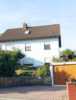 Voll möblierte 2-Zimmer-Einliegerwohnung mit Terrasse in Coburg-Rögen - Coburg