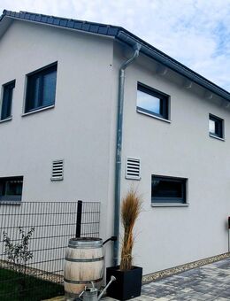 TOP Modernes Einfamilienhaus mit Pool in ruhiger Ortsrandlage von Kürzell - Meißenheim