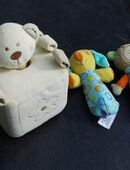 GreiflingTopomini/Ernsting's Family "Bär"+Greiffigur Bright Starts "Hund" + Plüsch-Würfel "Bear" mit Rassel, Baby-Spielzeug zusammen 5,- in 24944