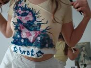 Süßes Top Shirt brat y2k coquette sommer festival pastell handmade schmetterling tribal - Berlin