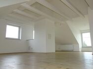 Moderne 4 Zimmer Dachgeschosswohnung in Augsburg-Hochzoll! - Augsburg
