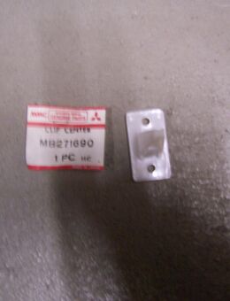 MB271690 Clip, Stoßfänger hinten Mitsubishi Lancer Kombi - Hannover Vahrenwald-List