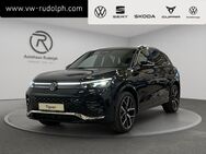 VW Tiguan, 1.5 R-Line eTSI, Jahr 2022 - Oelsnitz (Erzgebirge)