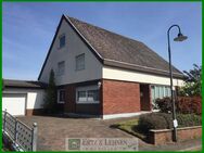 Wohnhaus mit Garten und großer Garage - Altrich