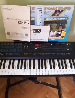 Intelligent Synthesizer Roland E-15 - Chemnitz