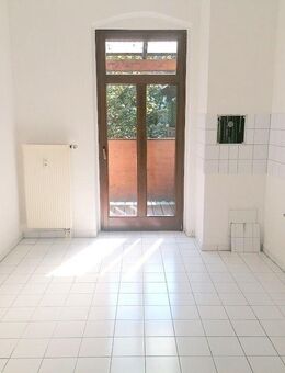 !! geräumige 3-Zimmer-Wohnung mit Aufzug und Balkon in ruhiger Nebenstraße !! - Chemnitz