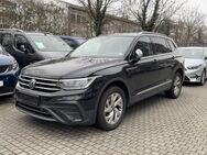 VW Tiguan, 1.5 TSI Allspace Life 7-Si Lenk, Jahr 2023 - Rüsselsheim