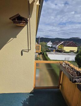 3-Zimmer Wohnung in ruhiger Gegend mit EBK, Balkon, Garage und. Blick auf die Feste Coburg - Coburg