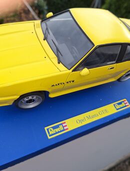 Modellauto 1:18-- 2 Revell Opel Manta GT /E--1 x 1:24 Manta 400 - Meckenheim