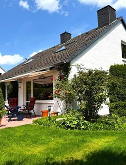 Einfamilienhaus mit Gartenidylle - Groß Grönau