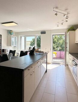Moderne 4-Zimmer-Wohnung mit zwei großen Terrassen - München