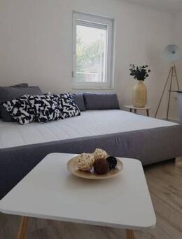 Wunderschöne vollmöblierte 1 -Zimmer-Wohnung in Stuttgart ab 01.10.2025 - Stuttgart