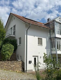 Familienfreundliches Einfamilienhaus mit Einliegerwohnung, PV-Anlage & großem Garten in Grafling - Grafling