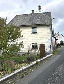 Bastler-/ Handwerkerhaus mit Garten - Bermel