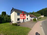 Einfamilienhaus mit Nebengebäuden auf großem Grundstück - Sellerich