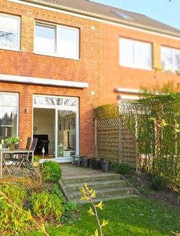 Tolle Kapitalanlage!! Großes, modernes Reihenhaus in ruhiger Lage von Bergstedt ! - Hamburg