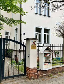 Wer das Besondere sucht, wohnt hier richtig! Stilvolle und sehr geräumige 2 Zi. EG Wohnung in Jugendstilhaus in 1 A Lage von Erlangen - Erlangen